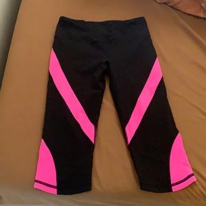 Victoria’s Secret Sport Cropped Leggings
